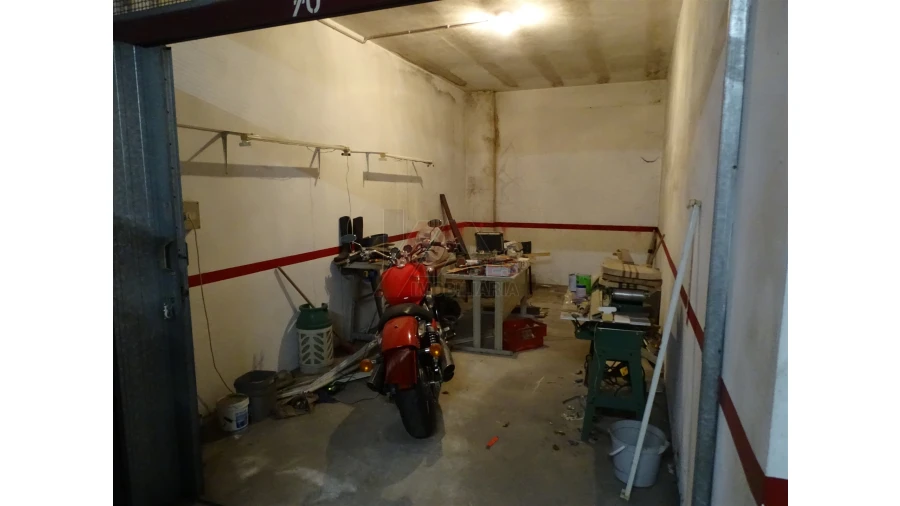 Garagem para Venda em Costa Foto 2