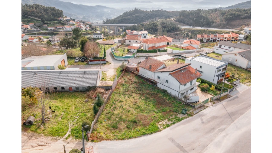 Terreno para Venda em Basto (São Clemente) Foto 2