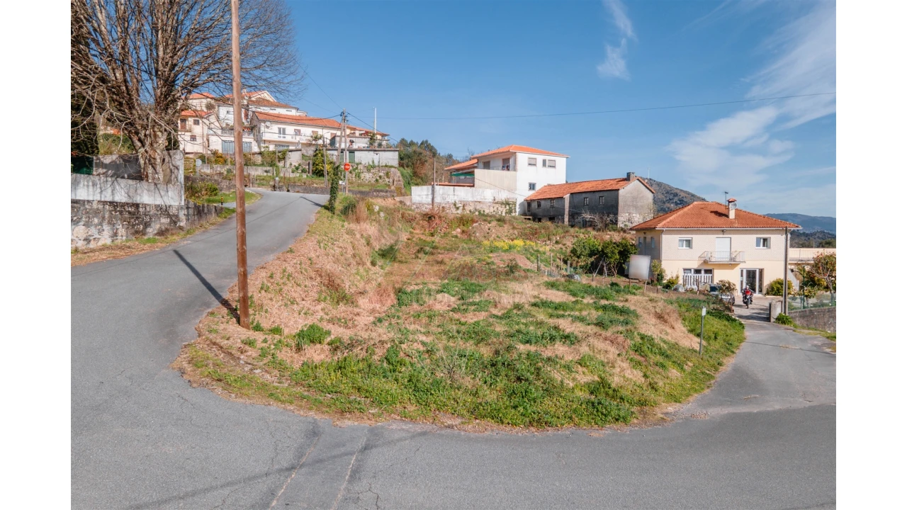 Terreno para Venda em Basto (São Clemente) Foto 6