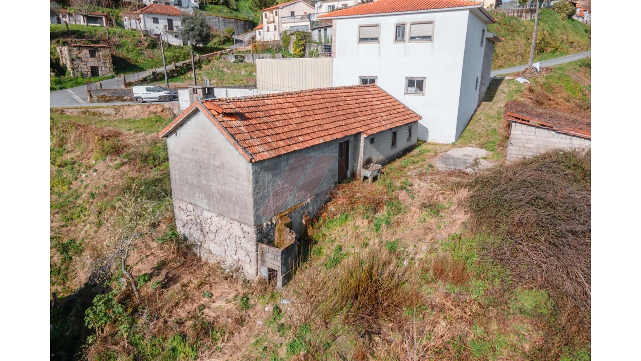 Terreno para Venda em Basto (São Clemente) Foto 5