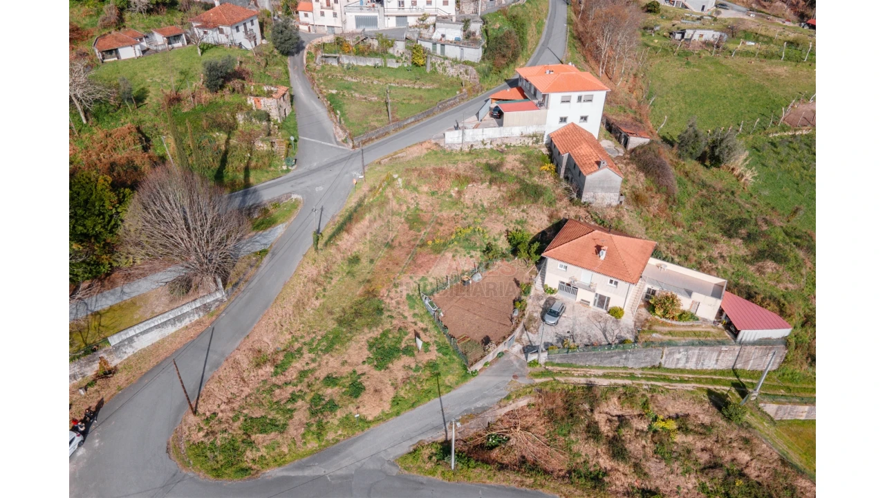 Terreno para Venda em Basto (São Clemente) Foto 5