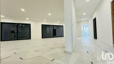 Moradia T3 para Venda em Sesimbra (Castelo)
