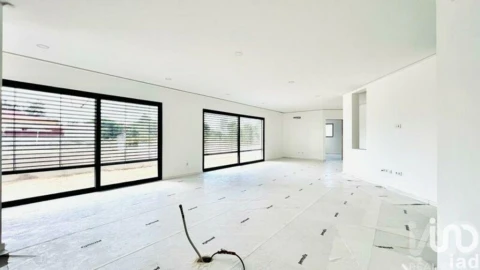 Moradia T3 para Venda em Sesimbra (Castelo)