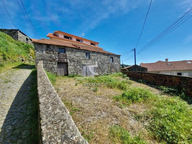 Moradia T2 para Venda em Beiral do Lima Foto 3