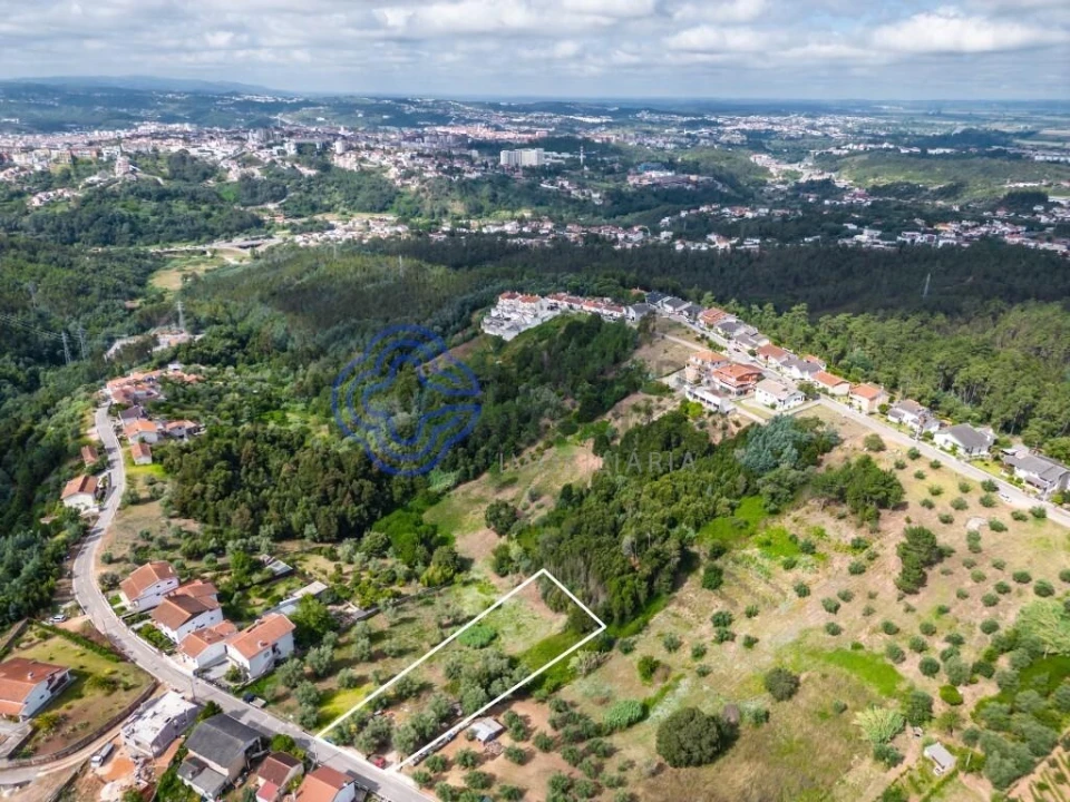 Terreno para Venda em Santo Antonio dos Olivais Foto 1