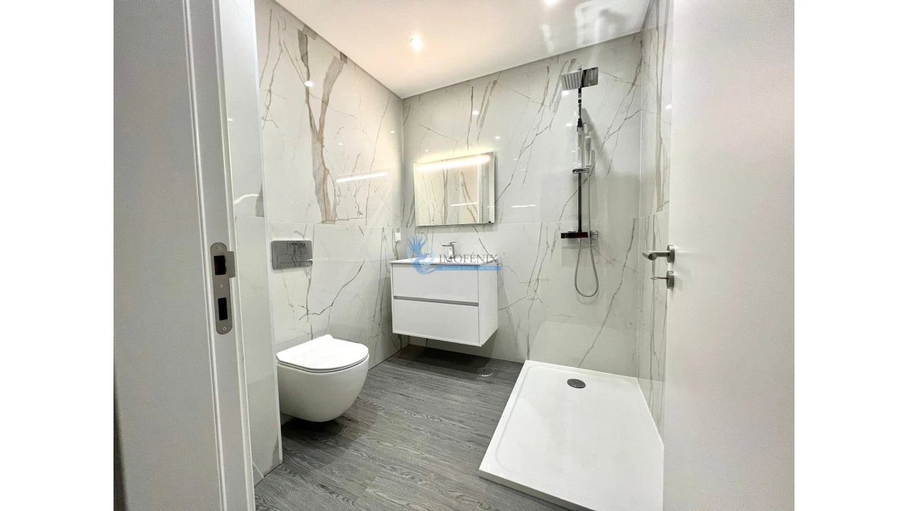 Apartamento T3 para Venda em Quelfes Foto 16