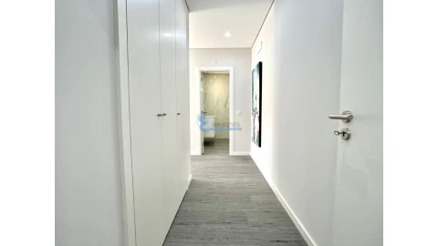 Apartamento T3 para Venda em Quelfes