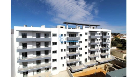 Apartamento T3 para Venda em Quelfes