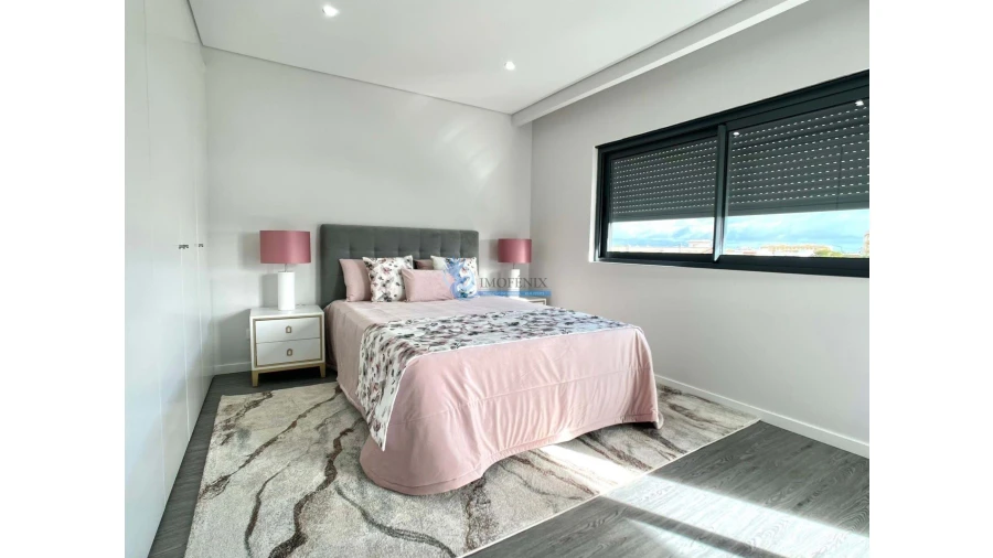 Apartamento T3 para Venda em Quelfes Foto 20