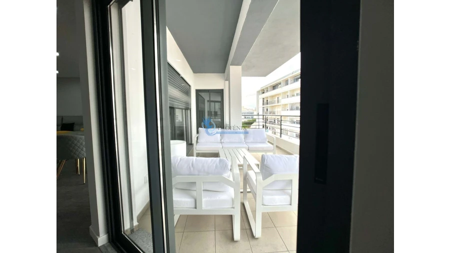 Apartamento T3 para Venda em Quelfes Foto 27