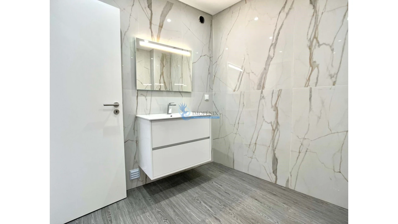 Apartamento T3 para Venda em Quelfes Foto 22