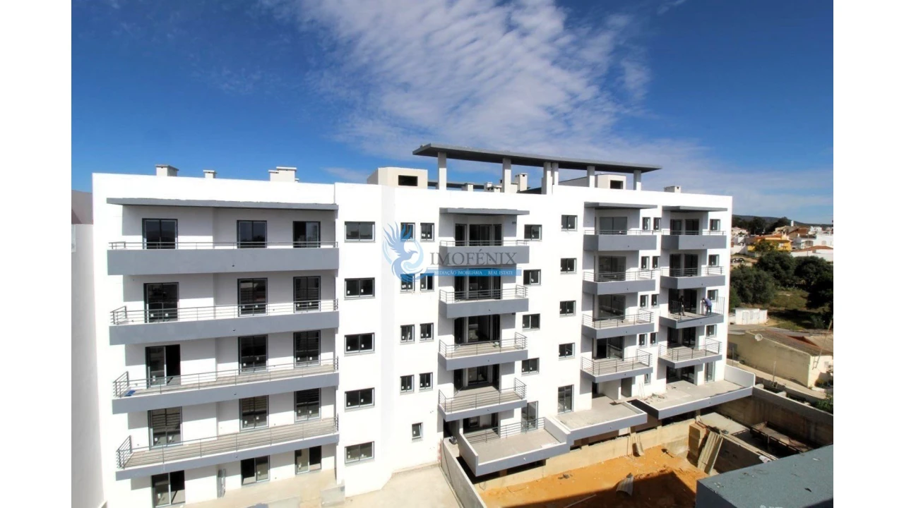 Apartamento T3 para Venda em Quelfes Foto 29