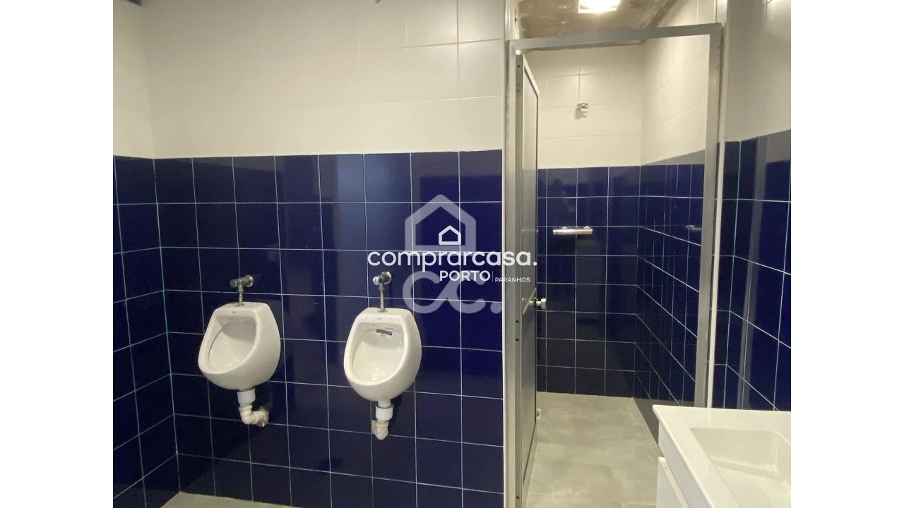 Armazém para Venda em São Felix da Marinha Foto 18