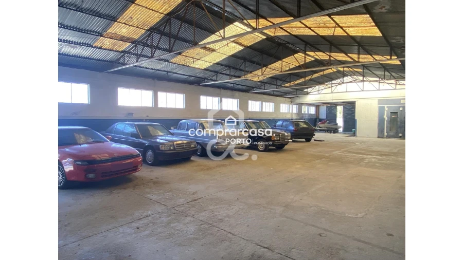 Armazém para Venda em São Felix da Marinha