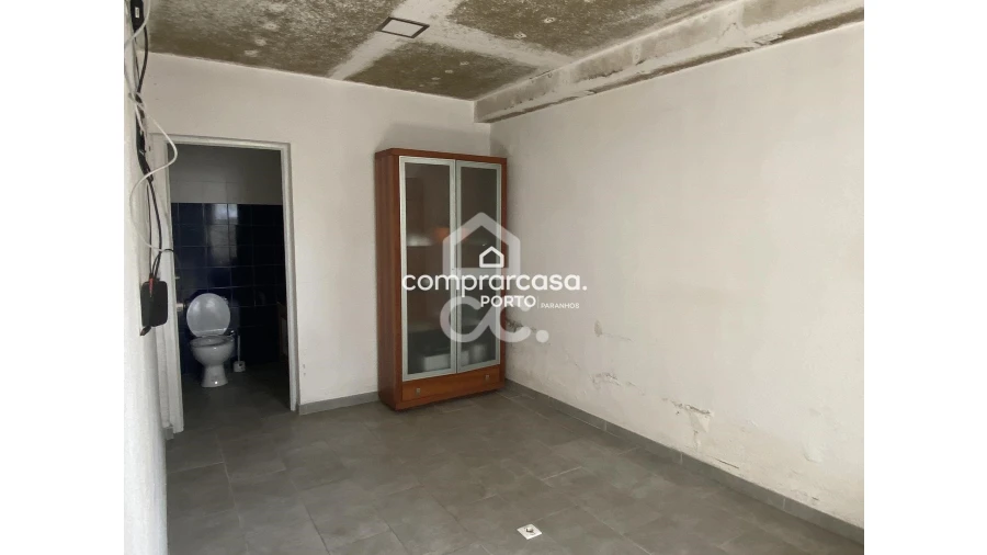 Armazém para Venda em São Felix da Marinha Foto 16