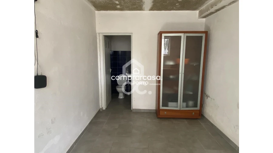 Armazém para Venda em São Felix da Marinha Foto 12