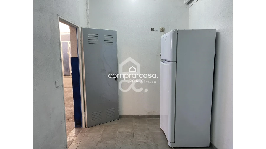 Armazém para Venda em São Felix da Marinha Foto 15