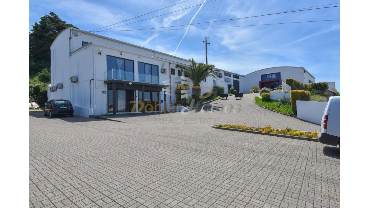 Prédio para Venda em Cacém e São Marcos Foto 1