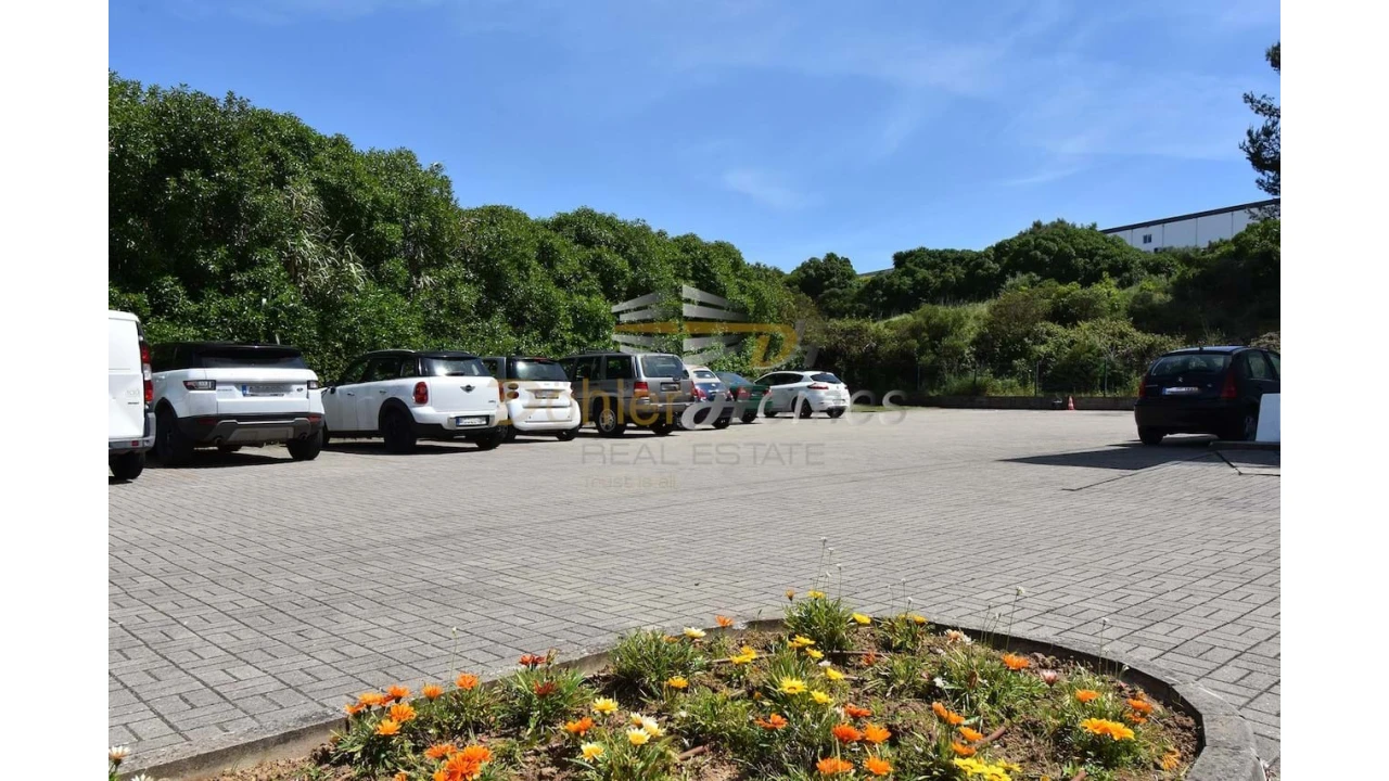 Prédio para Venda em Cacém e São Marcos Foto 8