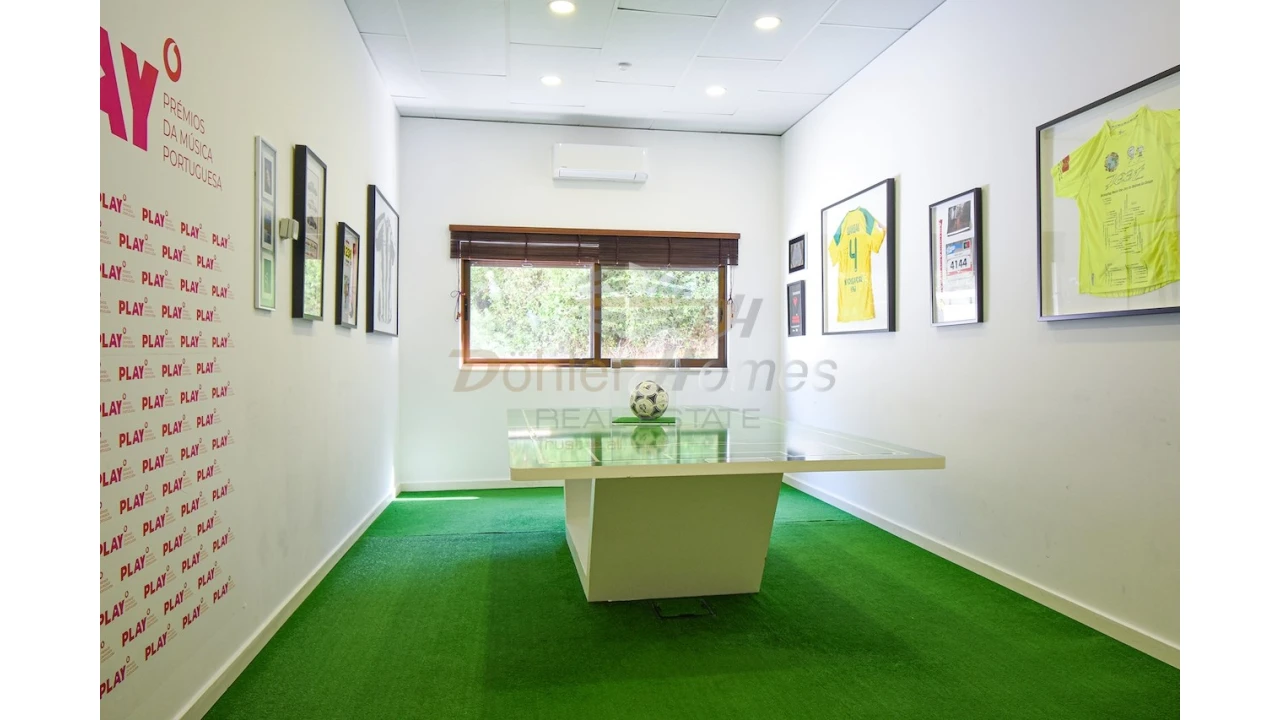 Prédio para Venda em Cacém e São Marcos Foto 12