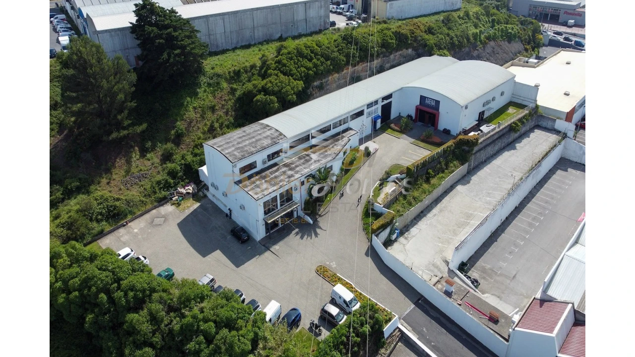 Prédio para Venda em Cacém e São Marcos Foto 3