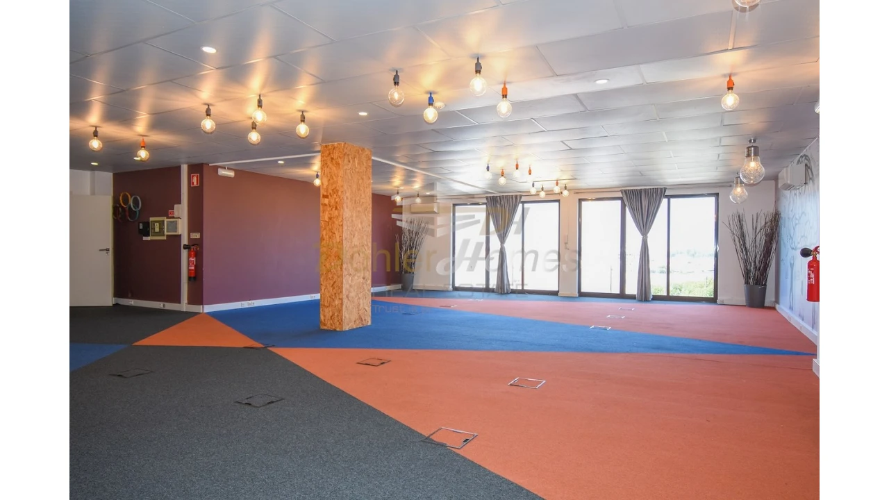 Prédio para Venda em Cacém e São Marcos Foto 15