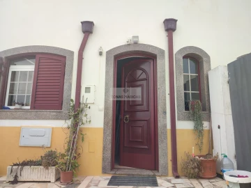 Moradia T3 para Venda em Lagos (São Sebastião e Santa Maria)