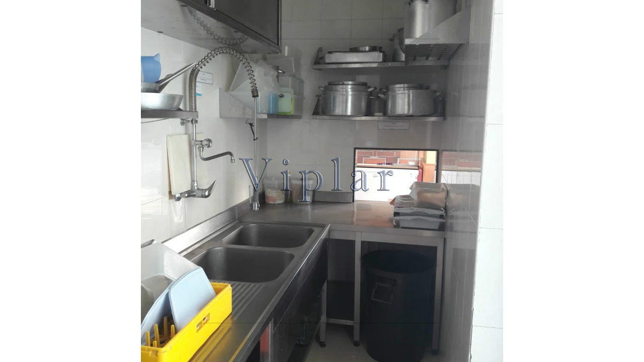 Loja para Trespasse em Paranhos Foto 10