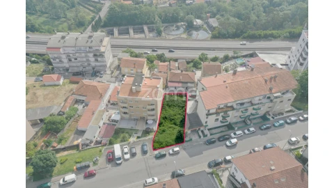 Terreno para Venda em Oliveira do Douro