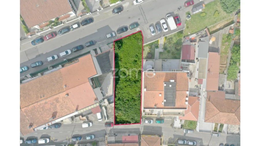 Terreno para Venda em Oliveira do Douro Foto 2