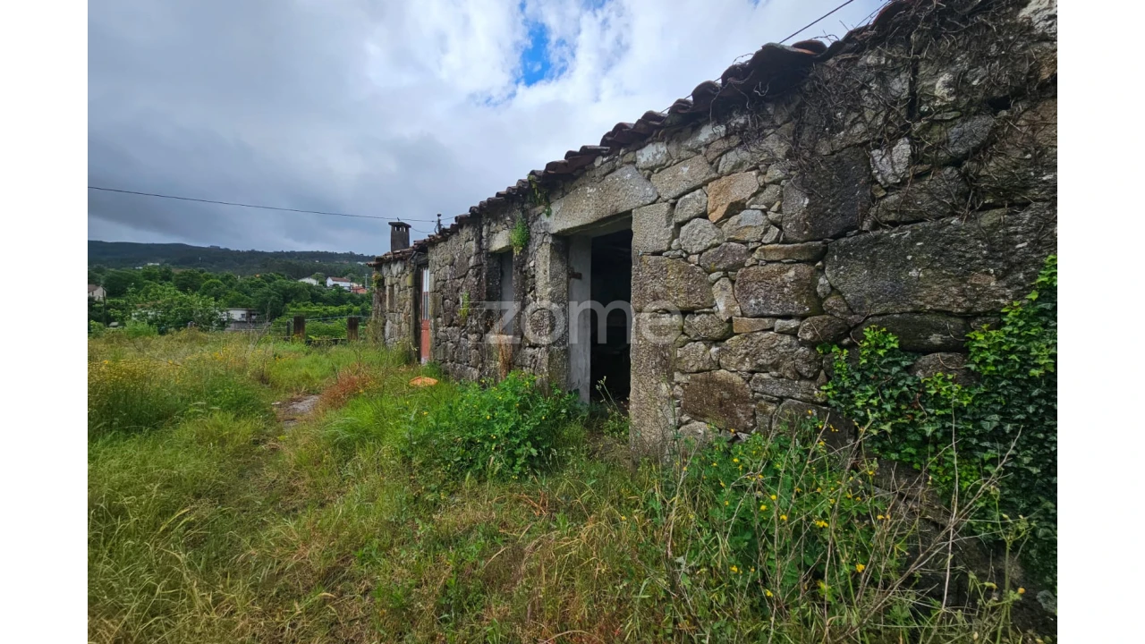 Moradia T2 para Venda em Pico Foto 1