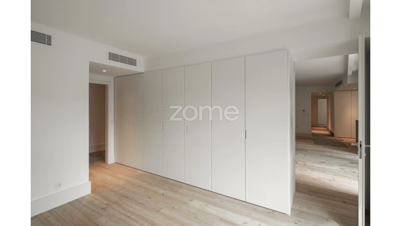 Apartamento T3 para Venda em Cedofeita, Santo Ildefonso, Sé, Miragaia, São Nicolau e Vitória Foto 26