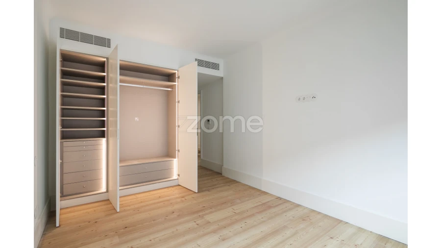 Apartamento T3 para Venda em Cedofeita, Santo Ildefonso, Sé, Miragaia, São Nicolau e Vitória Foto 46