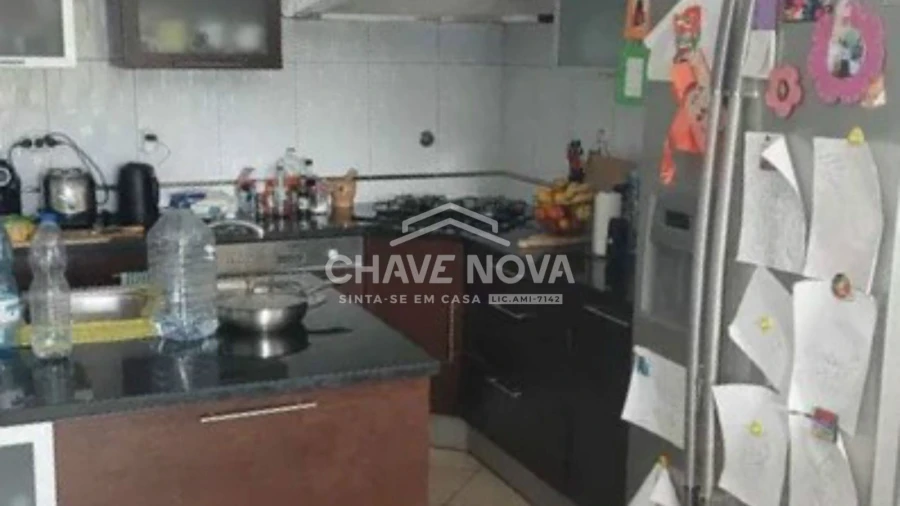 Moradia T3 para Venda em Satão Foto 6