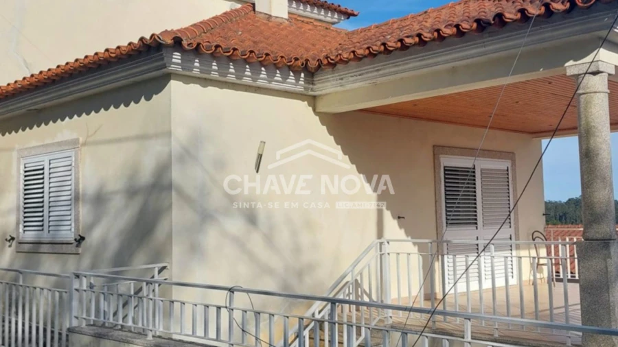 Moradia T3 para Venda em Satão Foto 8