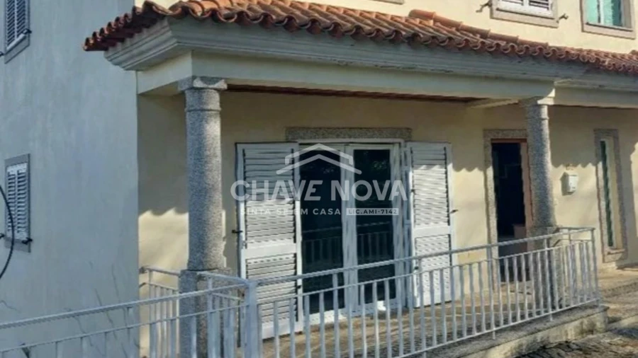 Moradia T3 para Venda em Satão Foto 13