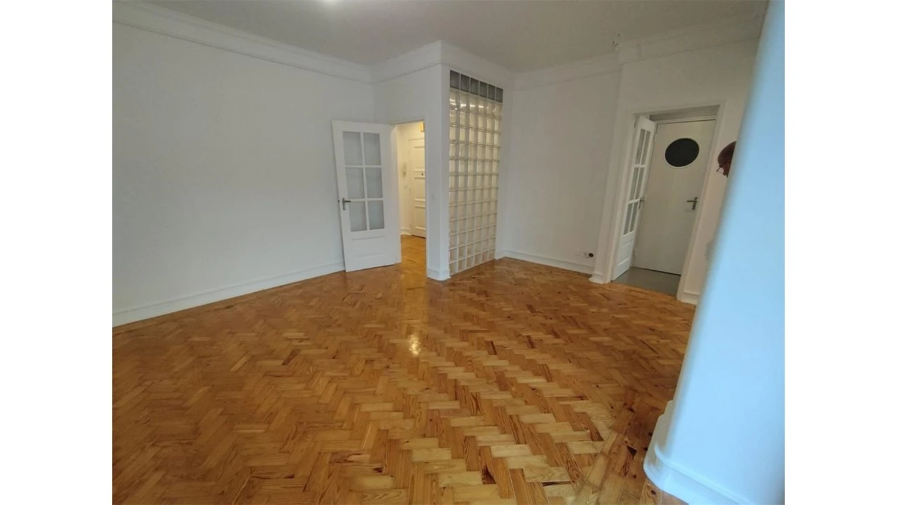 Apartamento T3 para Venda em Alvalade Foto 7