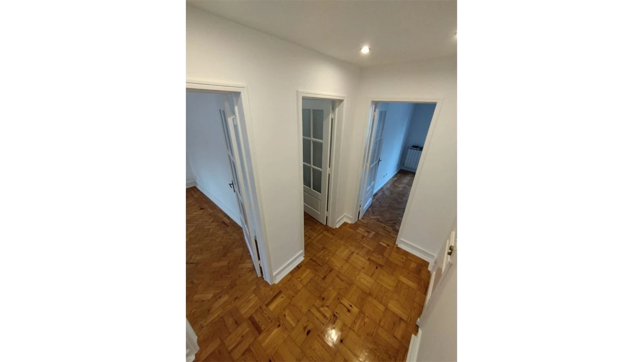 Apartamento T3 para Venda em Alvalade Foto 9