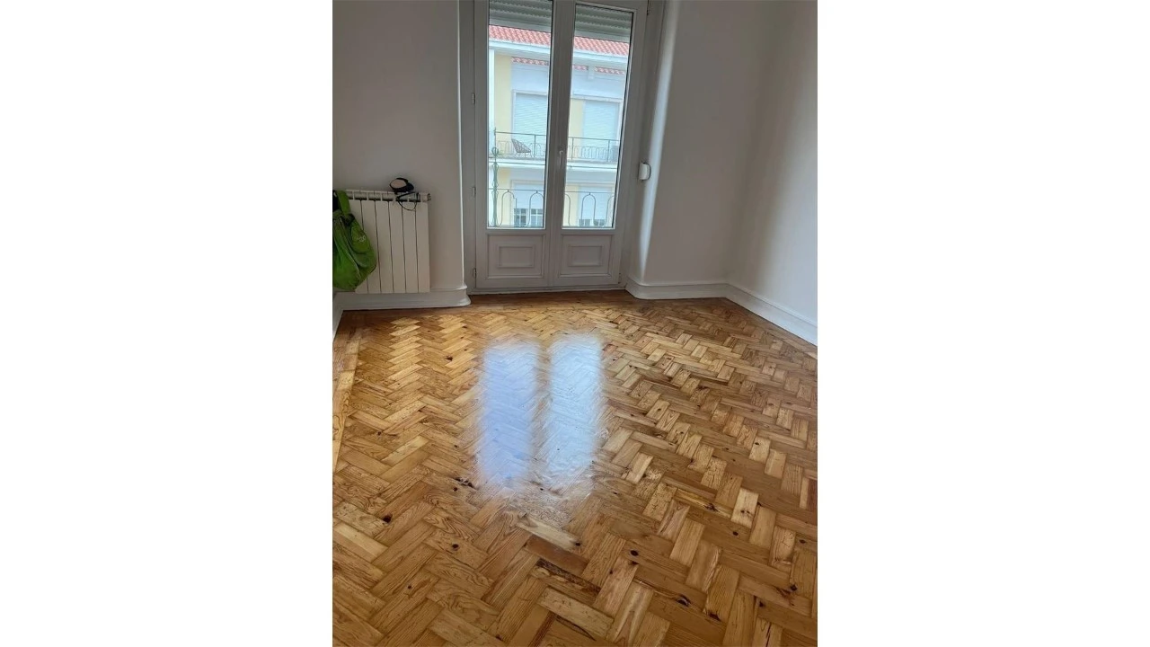 Apartamento T3 para Venda em Alvalade Foto 10