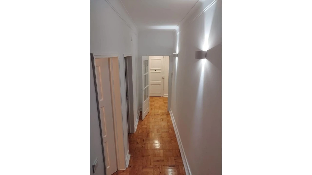 Apartamento T3 para Venda em Alvalade Foto 11