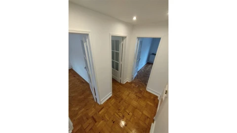 Apartamento T3 para Venda em Alvalade