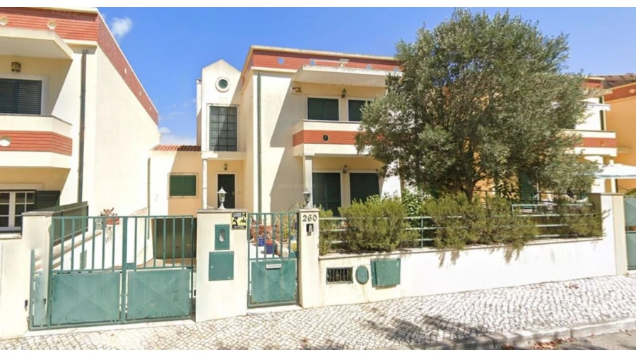 Moradia T5 para Venda em Alcabideche