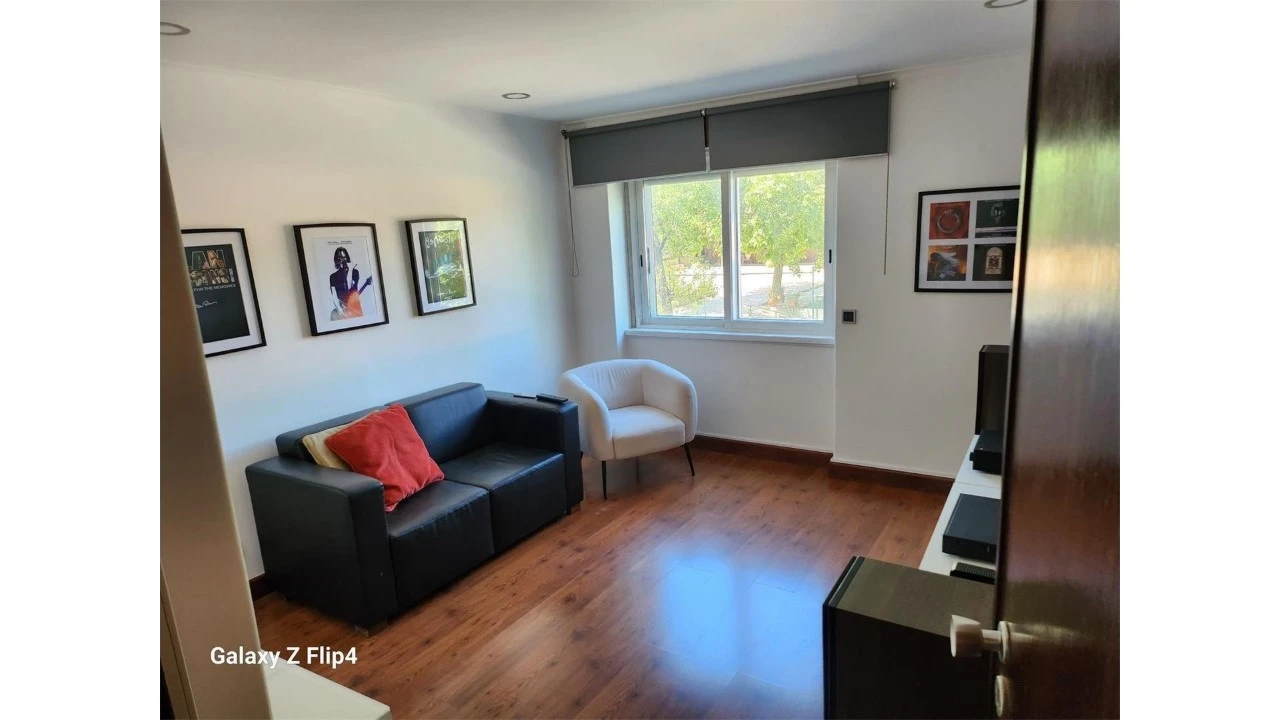 Apartamento T3 para Venda em Benfica Foto 5