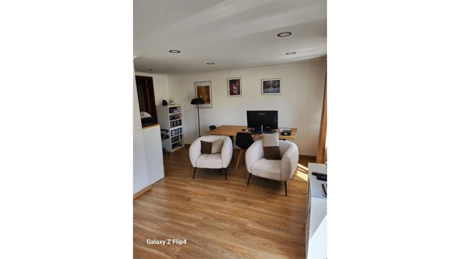 Apartamento T3 para Venda em Benfica Foto 4