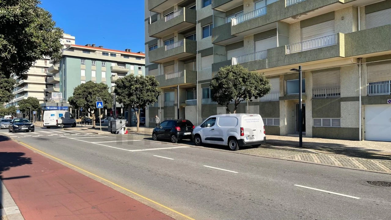 Apartamento T3 para Venda em Póvoa de Varzim, Beiriz e Argivai Foto 1