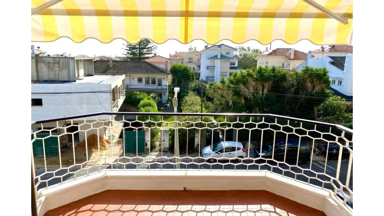 Apartamento para Venda em Carcavelos e Parede Foto 9