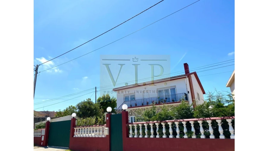 Moradia T11 para Venda em Atouguia da Baleia