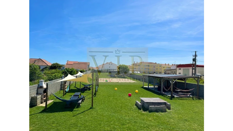 Moradia T11 para Venda em Atouguia da Baleia Foto 17