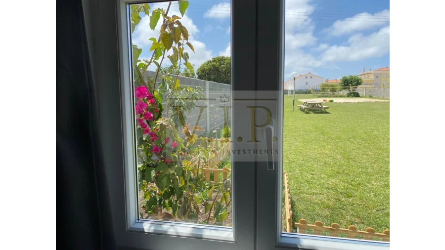 Moradia T11 para Venda em Atouguia da Baleia Foto 68