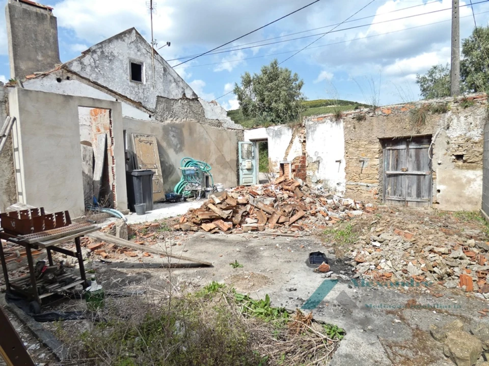 Moradia T2 para Venda em Turcifal Foto 11